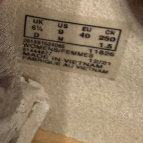 RARE - NWT Clarks Wallabee Cup White Nubuck WOMEN'S US 9 - SOLD OUT Chunky Crepe - Picture 16 of 16